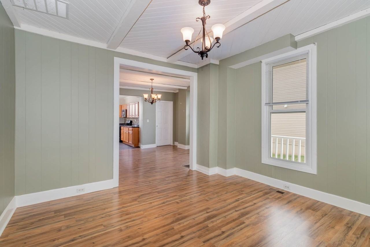 668 Main St - Photo 4 of 26