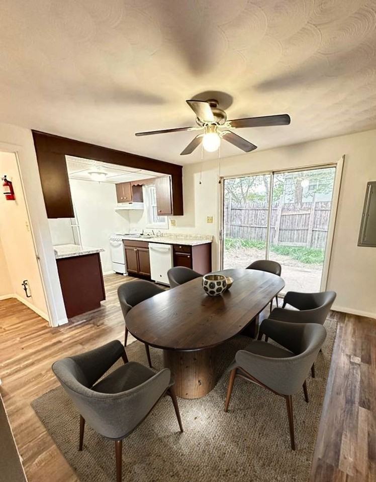 183 Ashford Dr - Photo 3 of 10