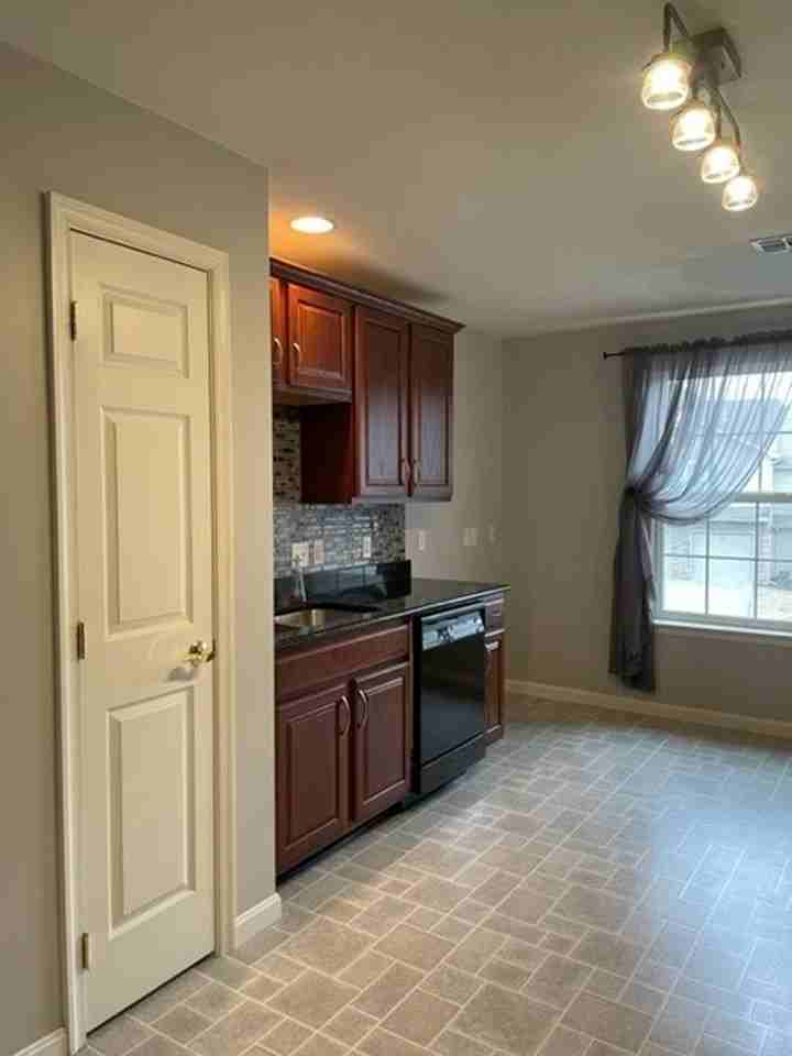 297 Thrush Dr - Photo 5 of 17