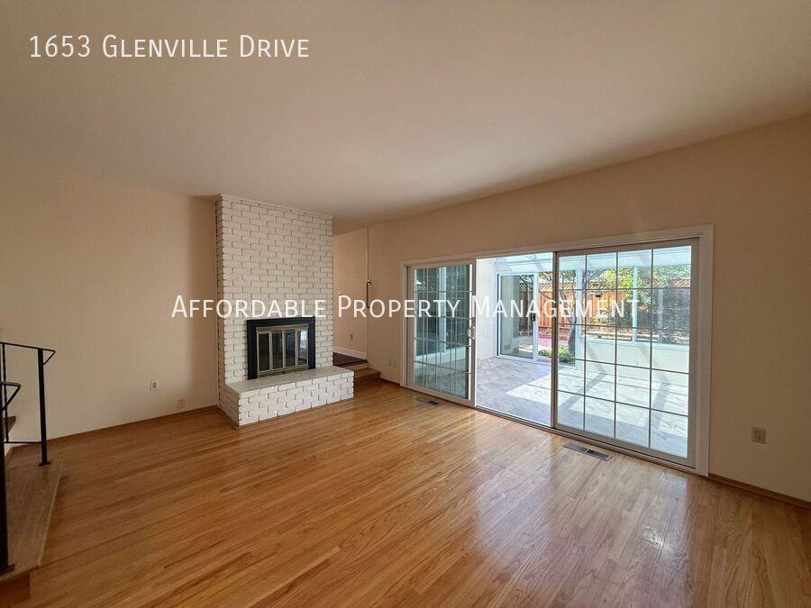 1653 Glenville Dr - Photo 4 of 35
