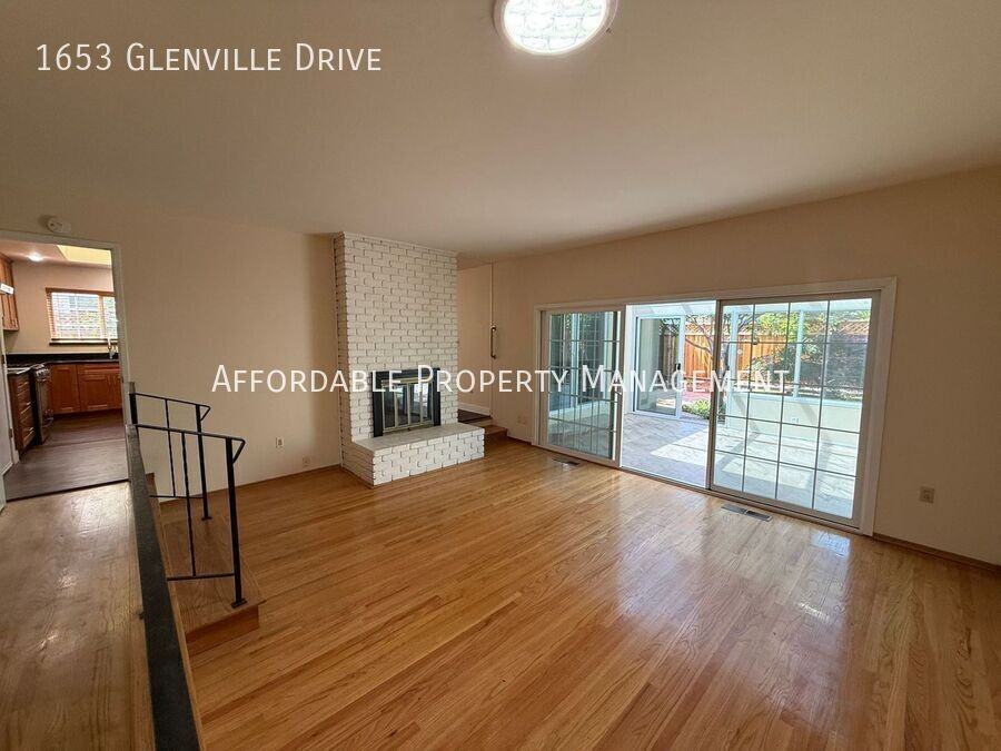 1653 Glenville Dr - Photo 6 of 35