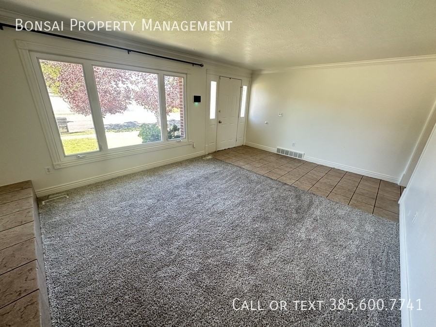 2291 W Longmeadow Dr - Photo 4 of 21