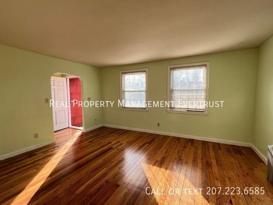 19 Glen Way - Photo 4 of 10