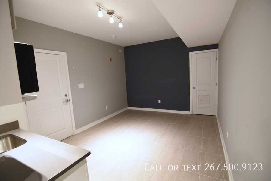 531 N Budd St #3E - Photo 4 of 11