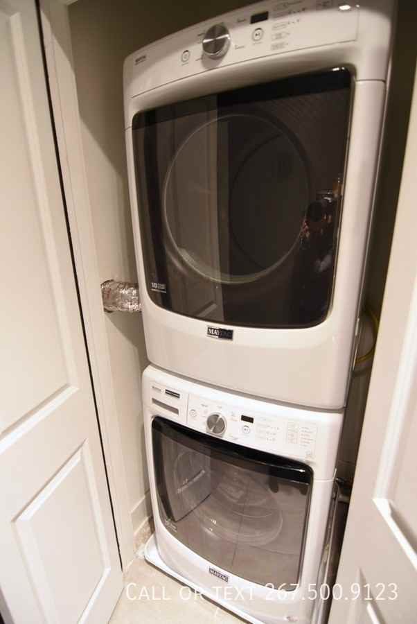 531 N Budd St #3E - Photo 6 of 11