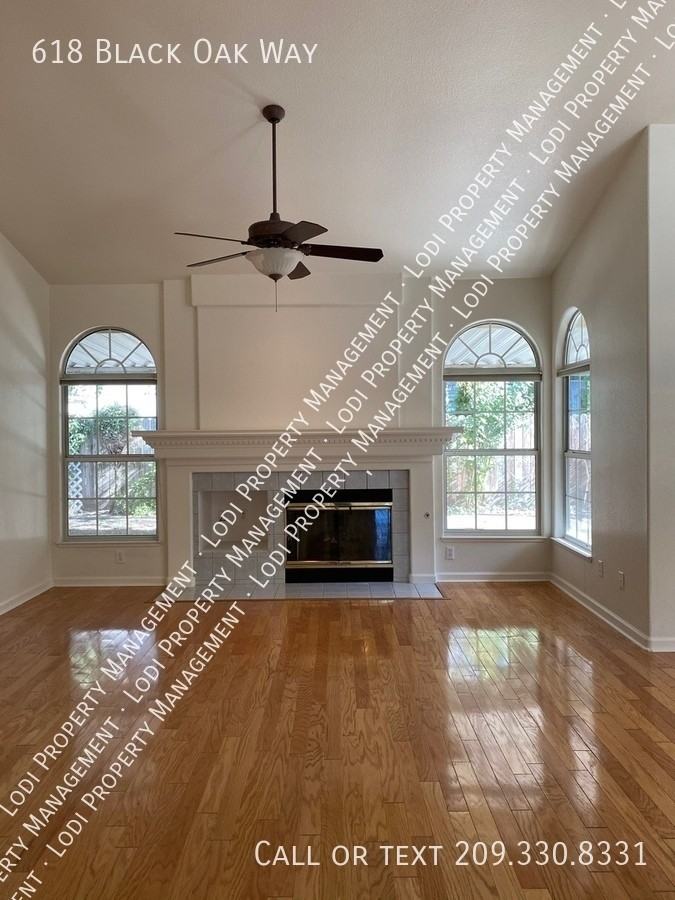 618 Black Oak Way - Photo 4 of 20