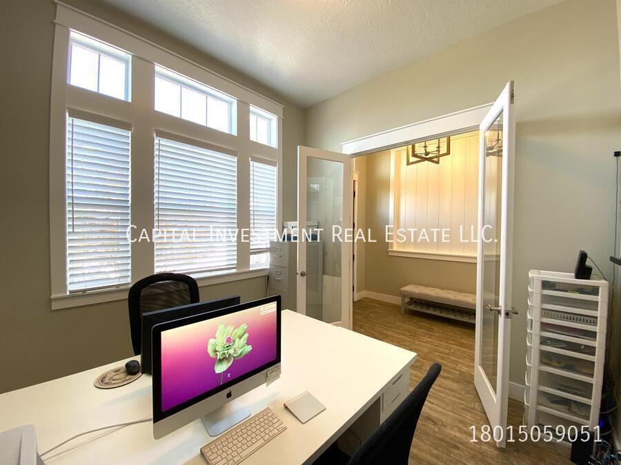 224 E Pace Ln - Photo 3 of 26