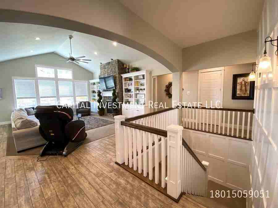 224 E Pace Ln - Photo 4 of 26