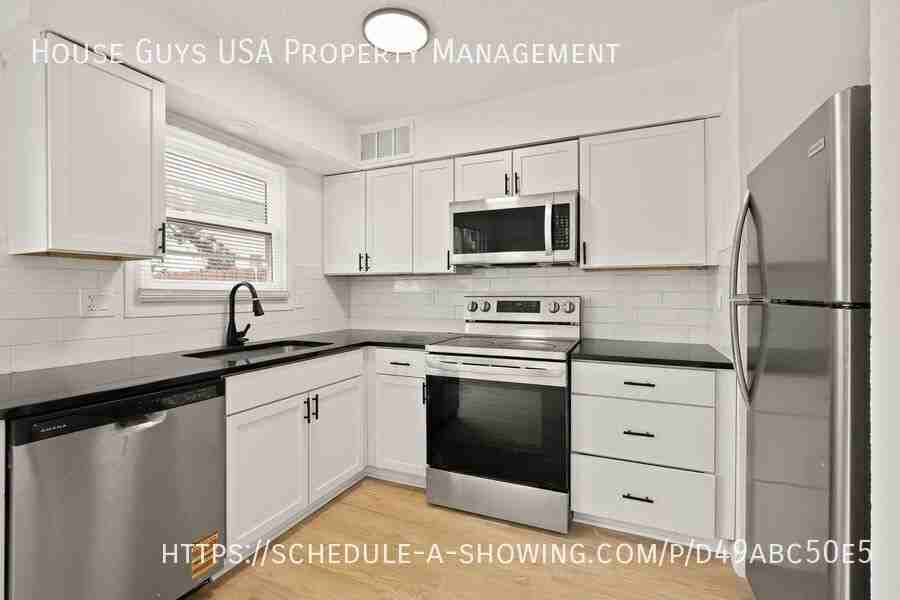 9426 Reeder Ave - Photo 2 of 26