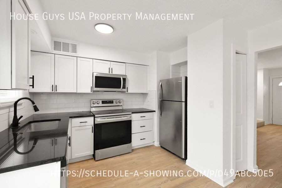 9426 Reeder Ave - Photo 3 of 26