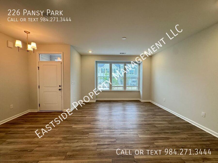 226 Pansy Park - Photo 2 of 20