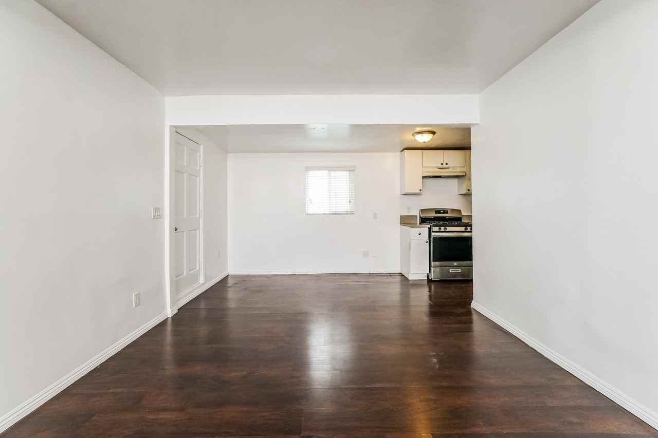 903 E Colden Ave - Photo 2 of 15