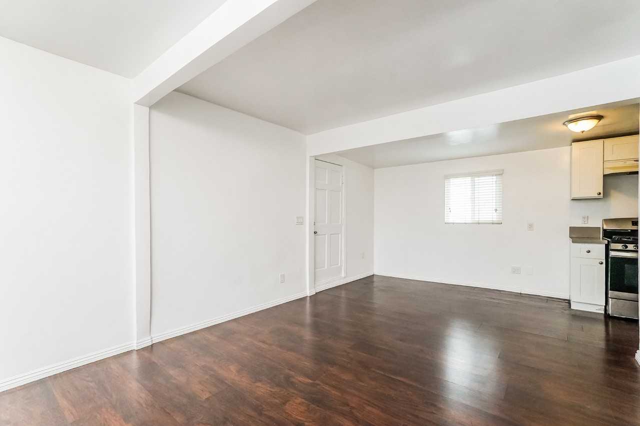 903 E Colden Ave - Photo 5 of 15