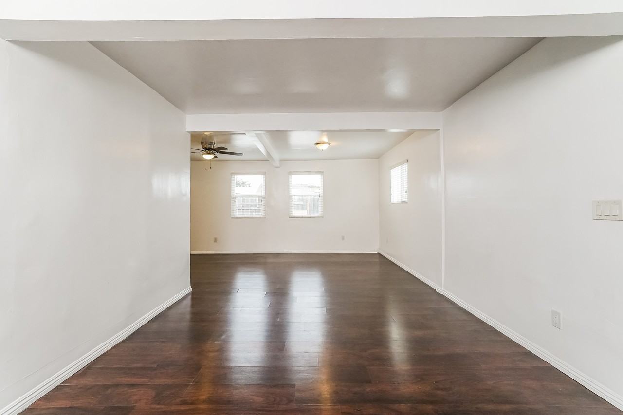 903 E Colden Ave - Photo 7 of 15