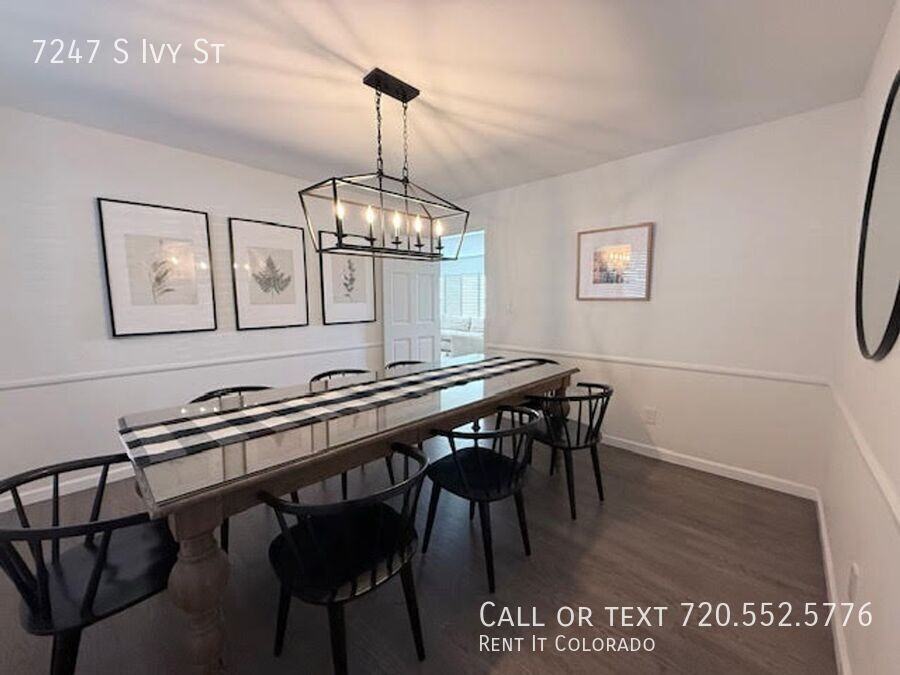 7247 S Ivy St - Photo 4 of 15