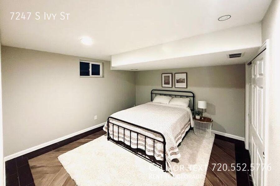 7247 S Ivy St - Photo 6 of 15