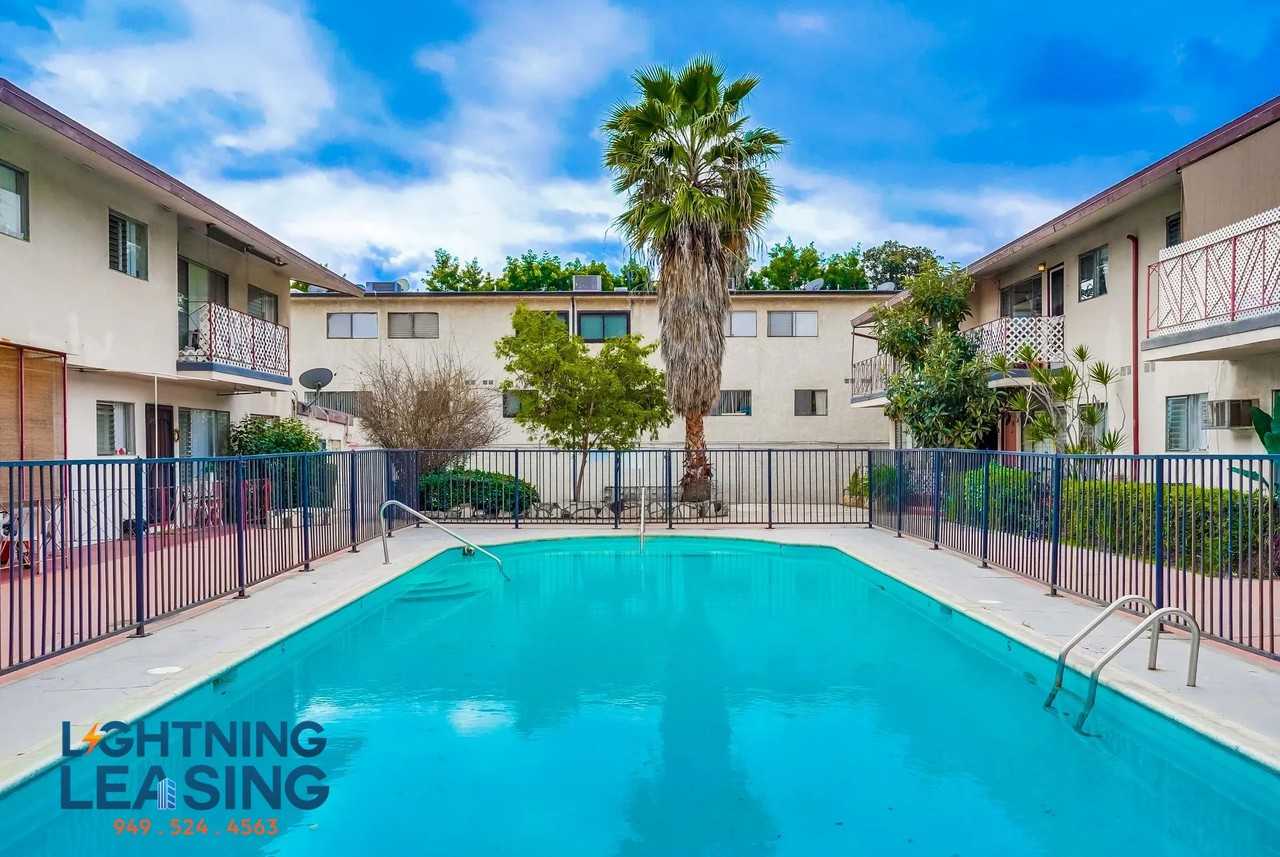 12310 Chandler Blvd #41A - Photo 3 of 15