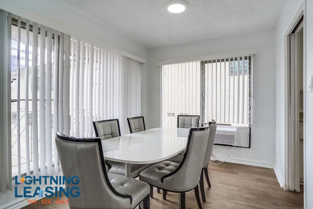 12310 Chandler Blvd #41A - Photo 4 of 15