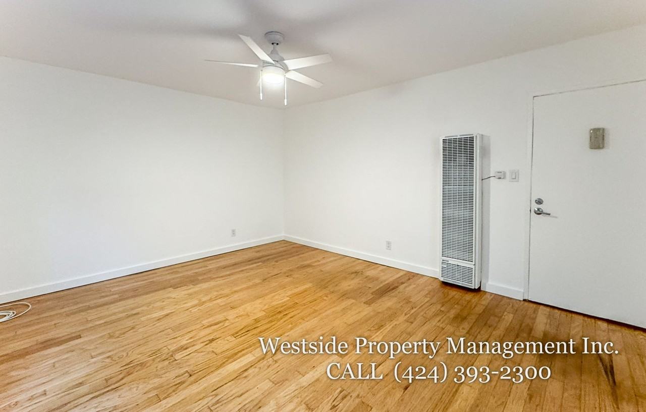 416 Rose Ave #4 - Photo 2 of 9