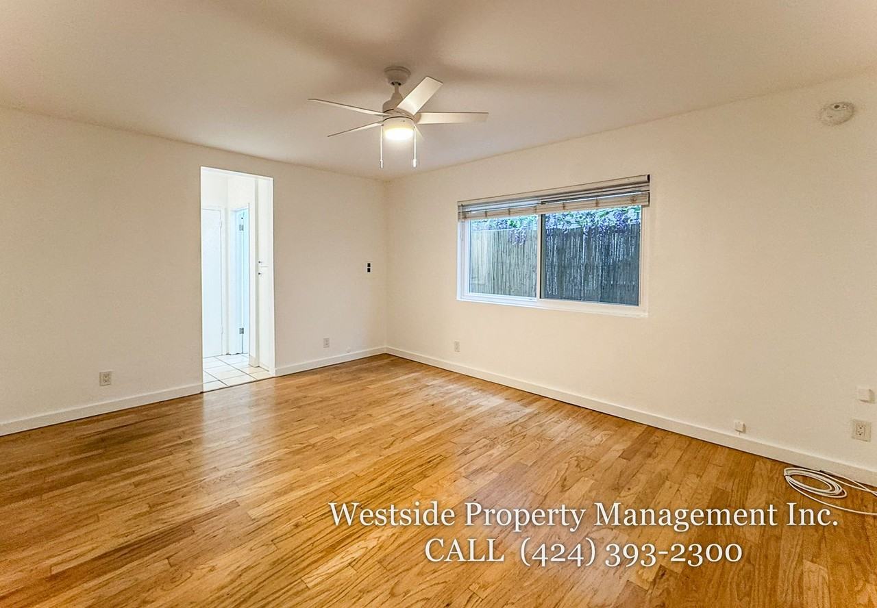 416 Rose Ave #4 - Photo 3 of 9
