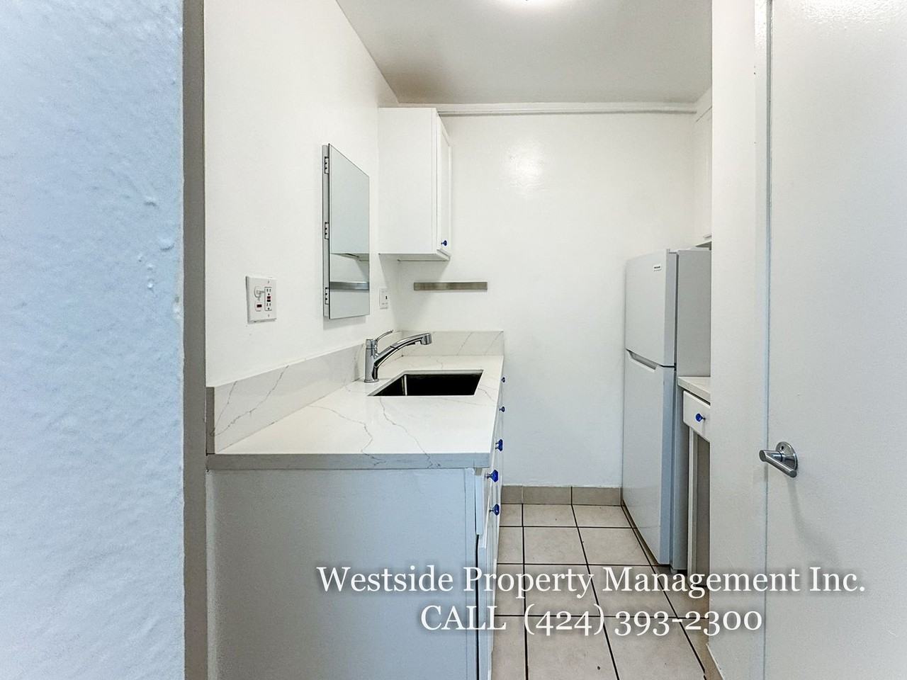 416 Rose Ave #4 - Photo 5 of 9