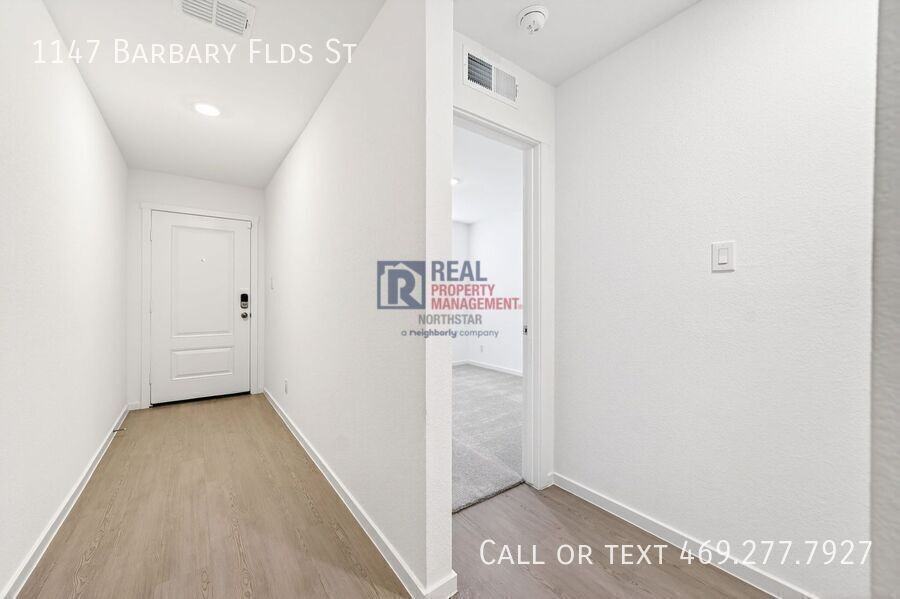 1147 Barbary Fields St - Photo 4 of 34