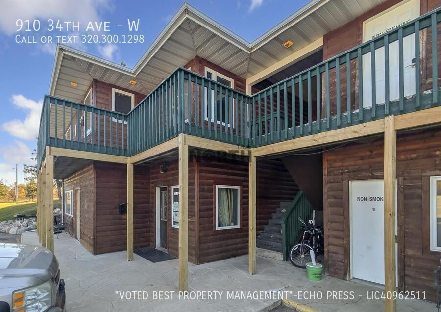 910 34th Ave W #W - Photo 3 of 44