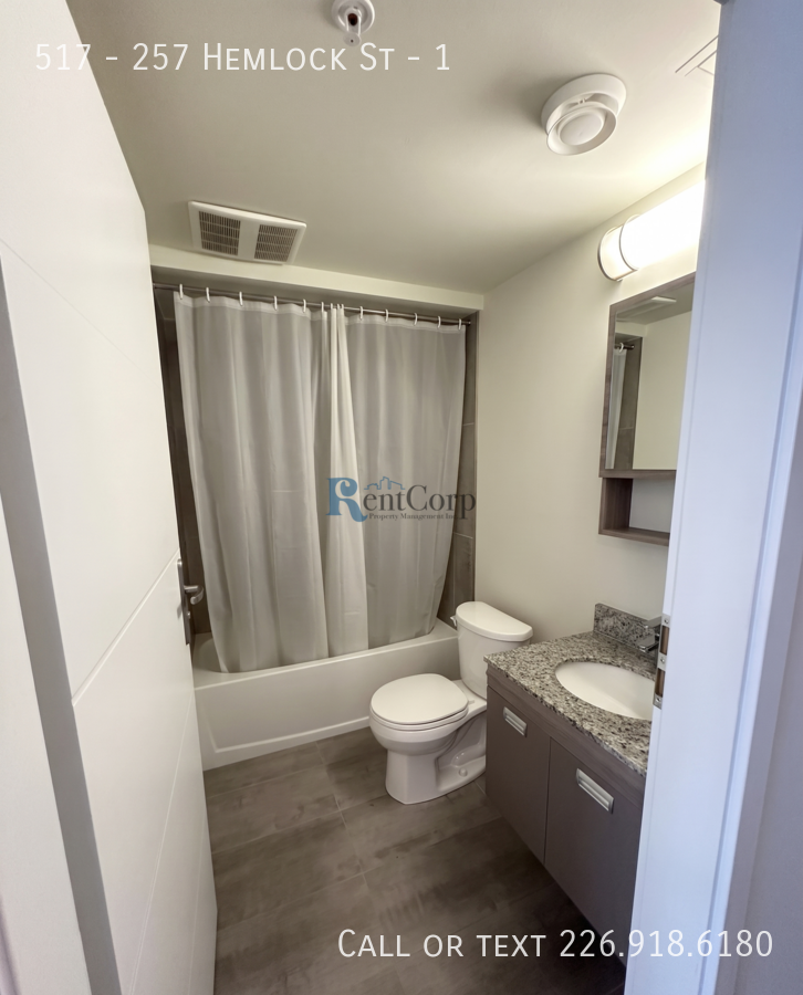 257 Hemlock St #1 - Photo 3 of 6