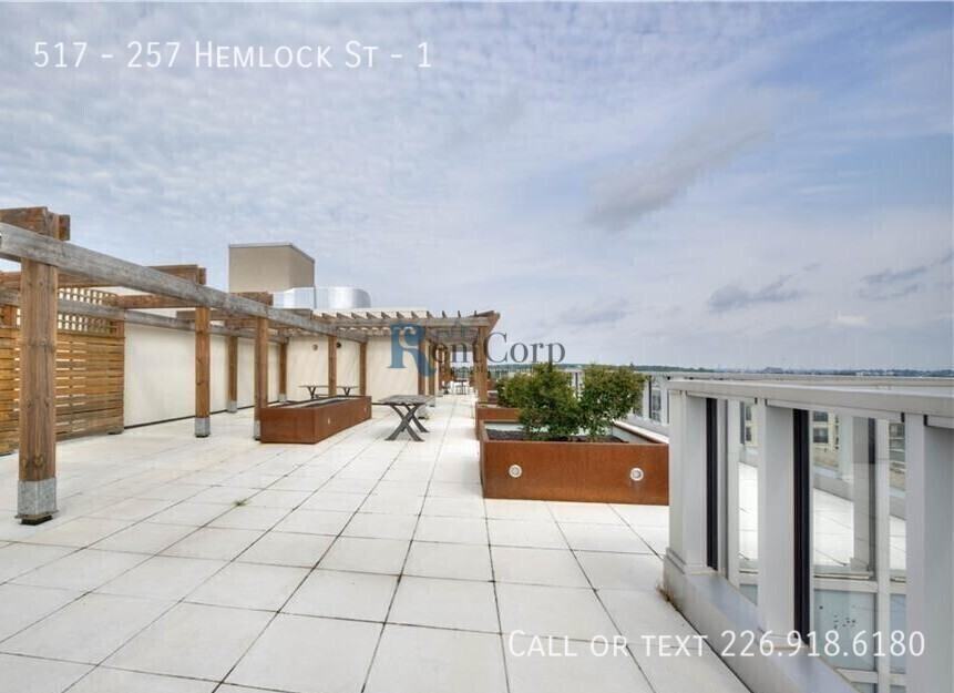 257 Hemlock St #1 - Photo 6 of 6