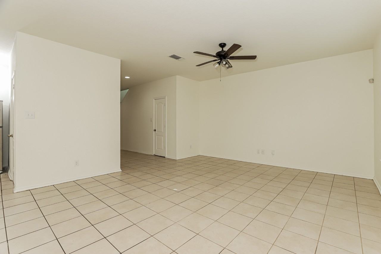 4331 Safe Hbr - Photo 6 of 15