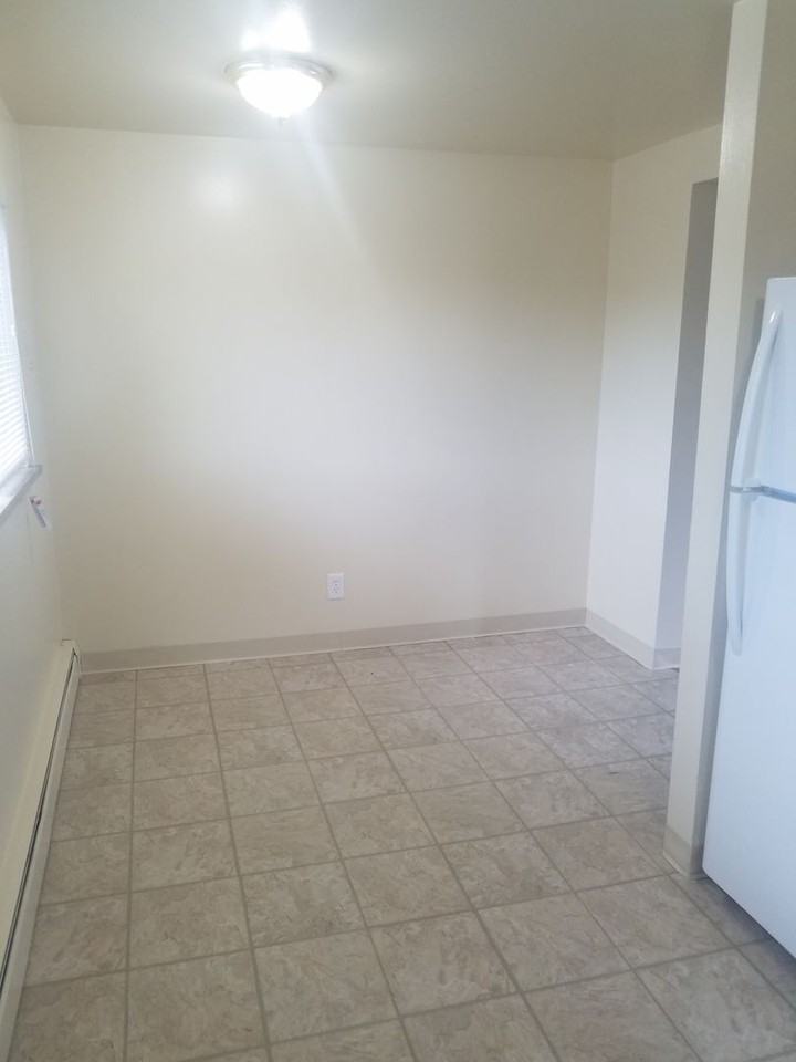 150 Laurel St #03 - Photo 2 of 15
