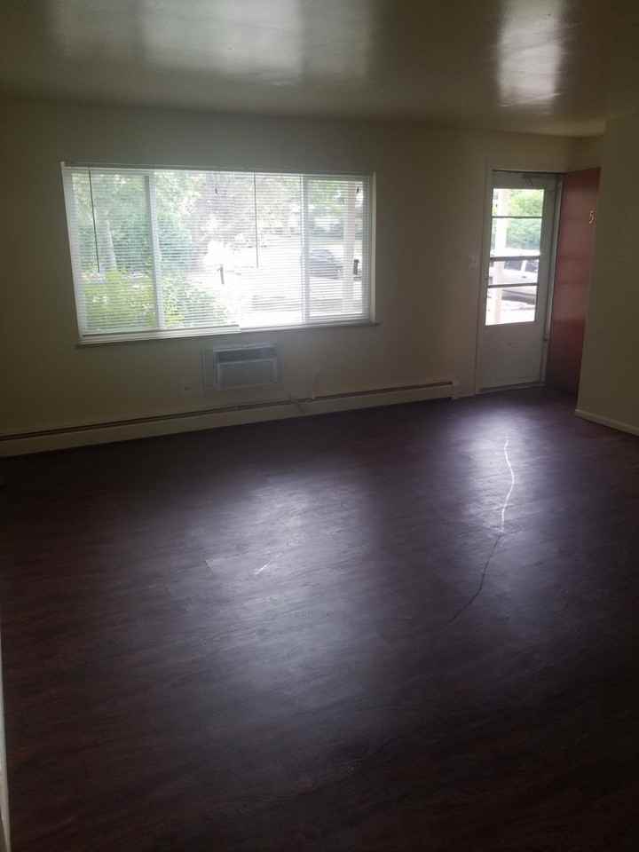 150 Laurel St #03 - Photo 4 of 15