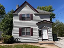 featured image of 1012 Bridge Ave #2