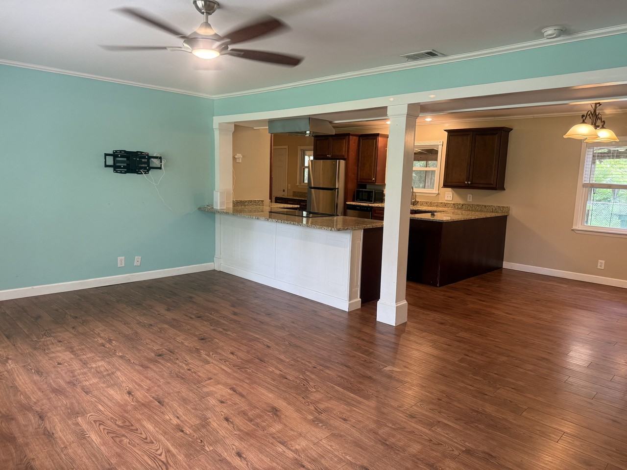 201 King Cotton Rd - Photo 3 of 15