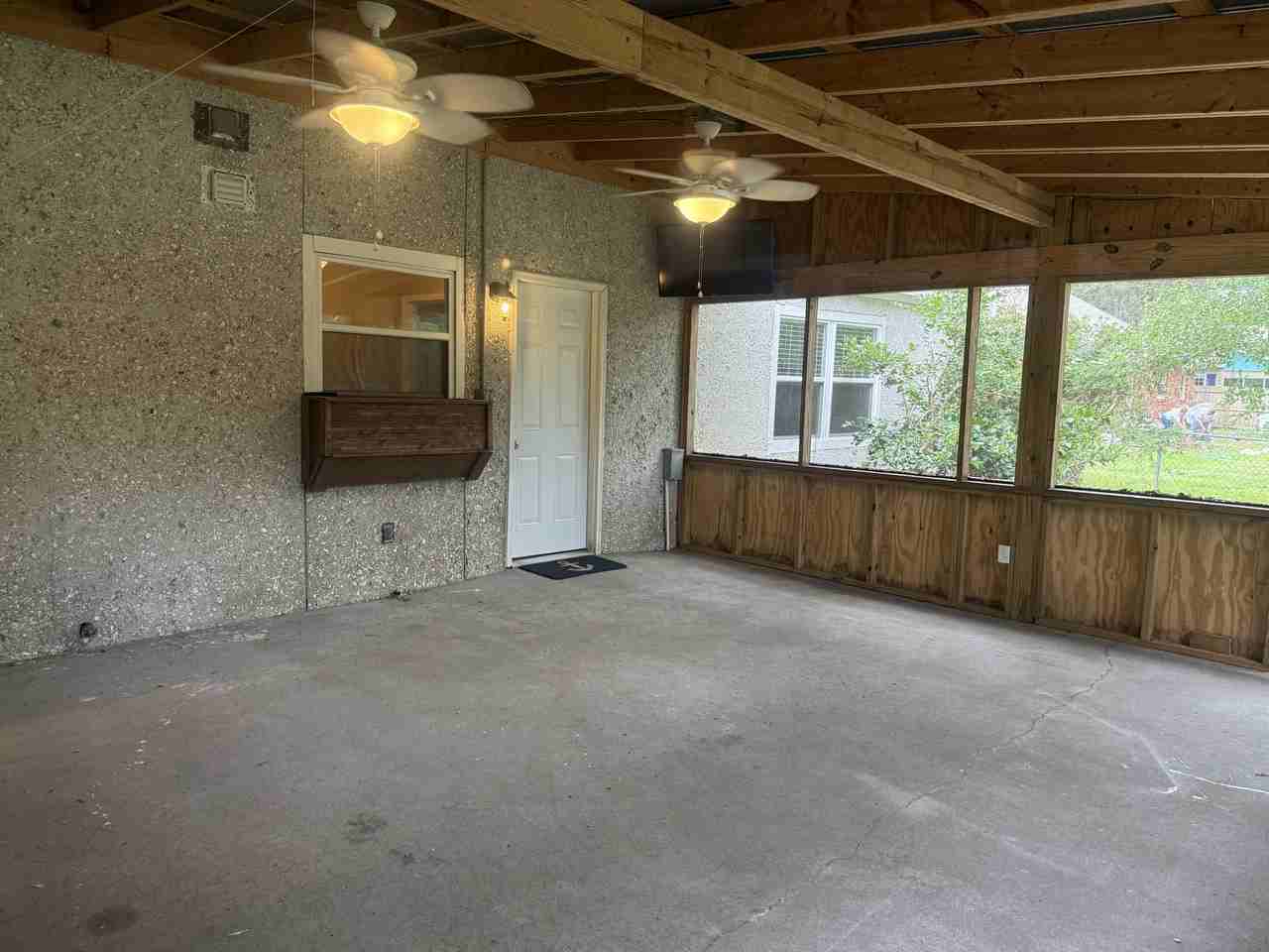 201 King Cotton Rd - Photo 5 of 15