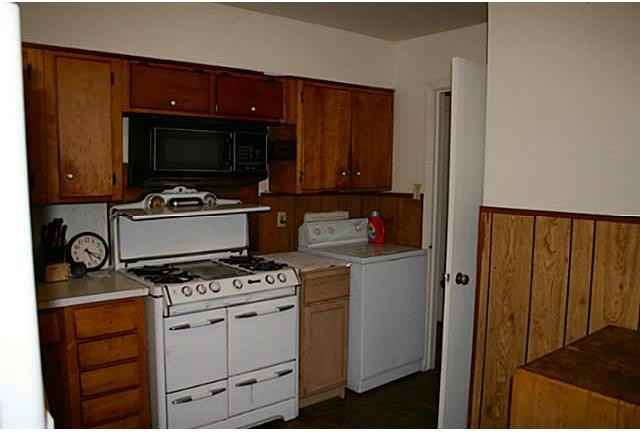 438 W Phillips Ct #1 - Photo 4 of 24