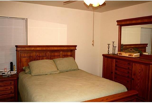 438 W Phillips Ct #1 - Photo 6 of 24