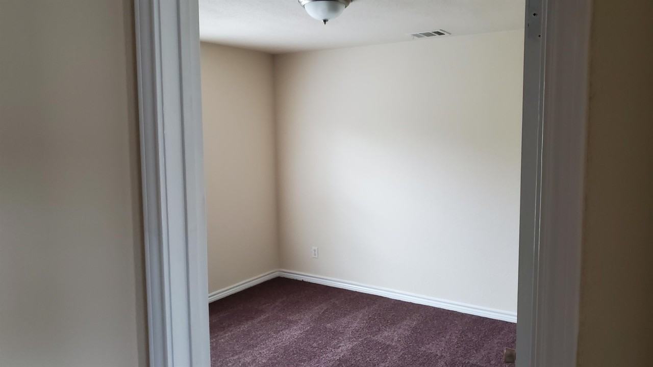 3700 Radford Rd #1 - Photo 5 of 10