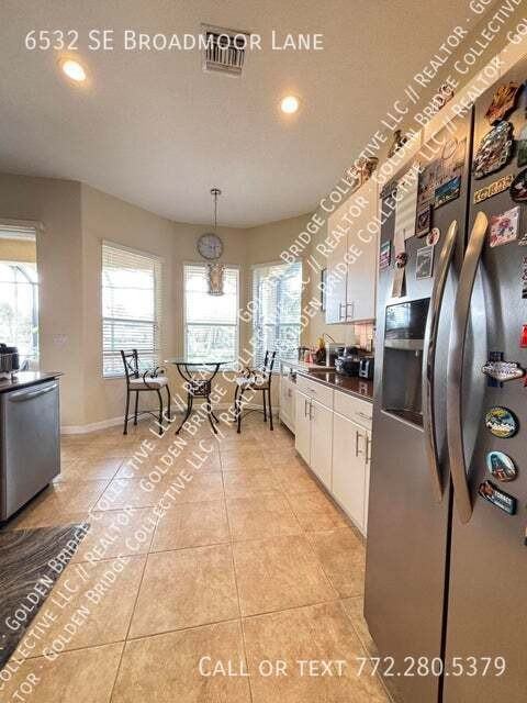 6532 Se Broadmoor Ln - Photo 2 of 12