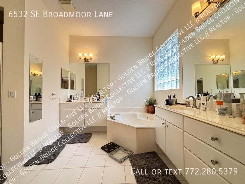 6532 Se Broadmoor Ln - Photo 4 of 12