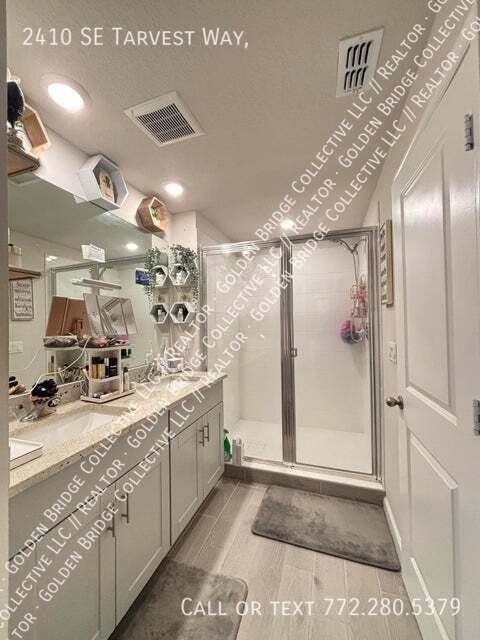 2410 Se Tarvest Way - Photo 6 of 12