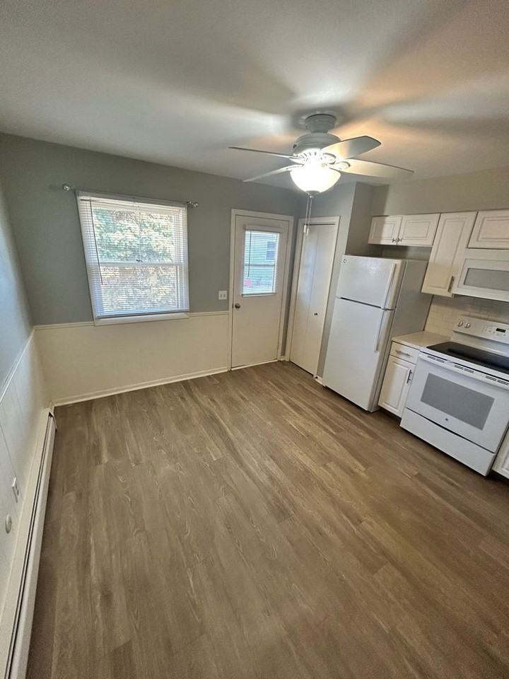 3379 Division Ave Sw - Photo 2 of 9