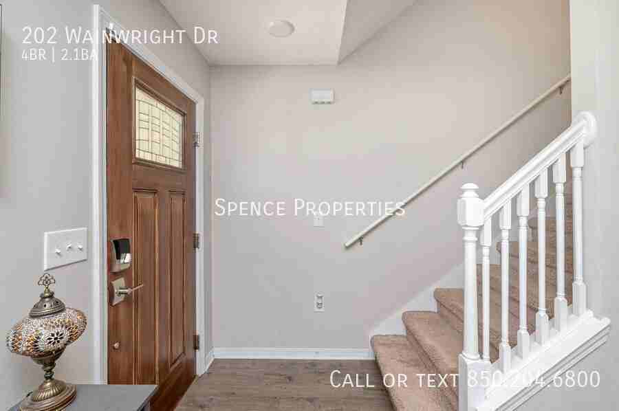 202 Wainwright Dr - Photo 3 of 40