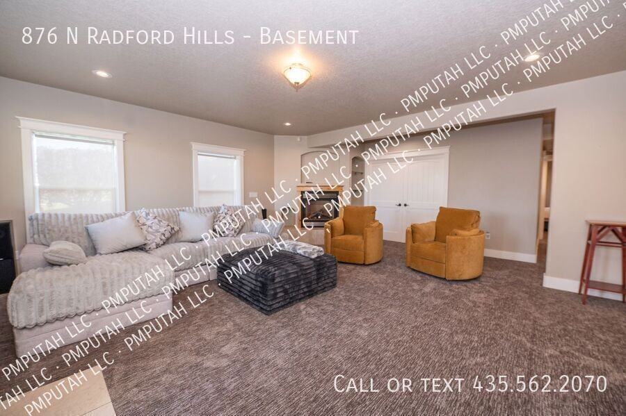 876 N Radford Ln #BS - Photo 2 of 24