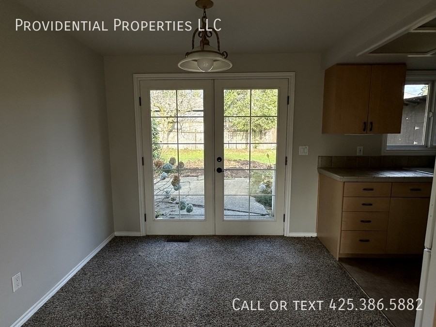 9510 Ne 201st St - Photo 5 of 17