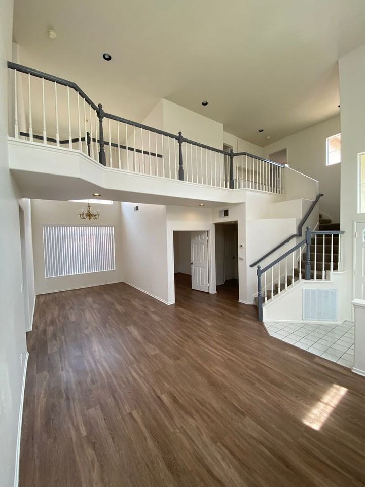 7470 Mason Heights Ln - Photo 5 of 35