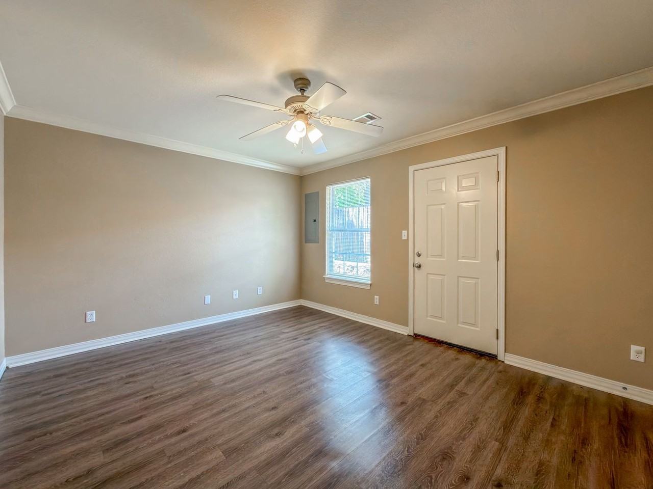 2807 Fairway Hamlet Ct - Photo 7 of 16
