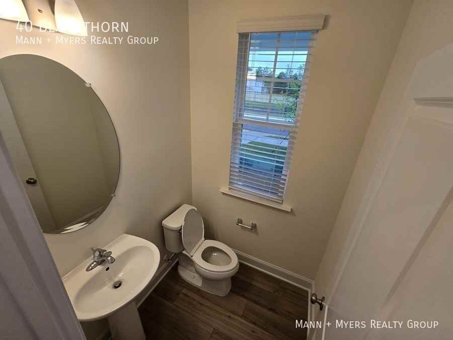 40 Blackthorn Ln - Photo 4 of 34