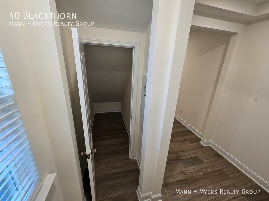 40 Blackthorn Ln - Photo 5 of 34