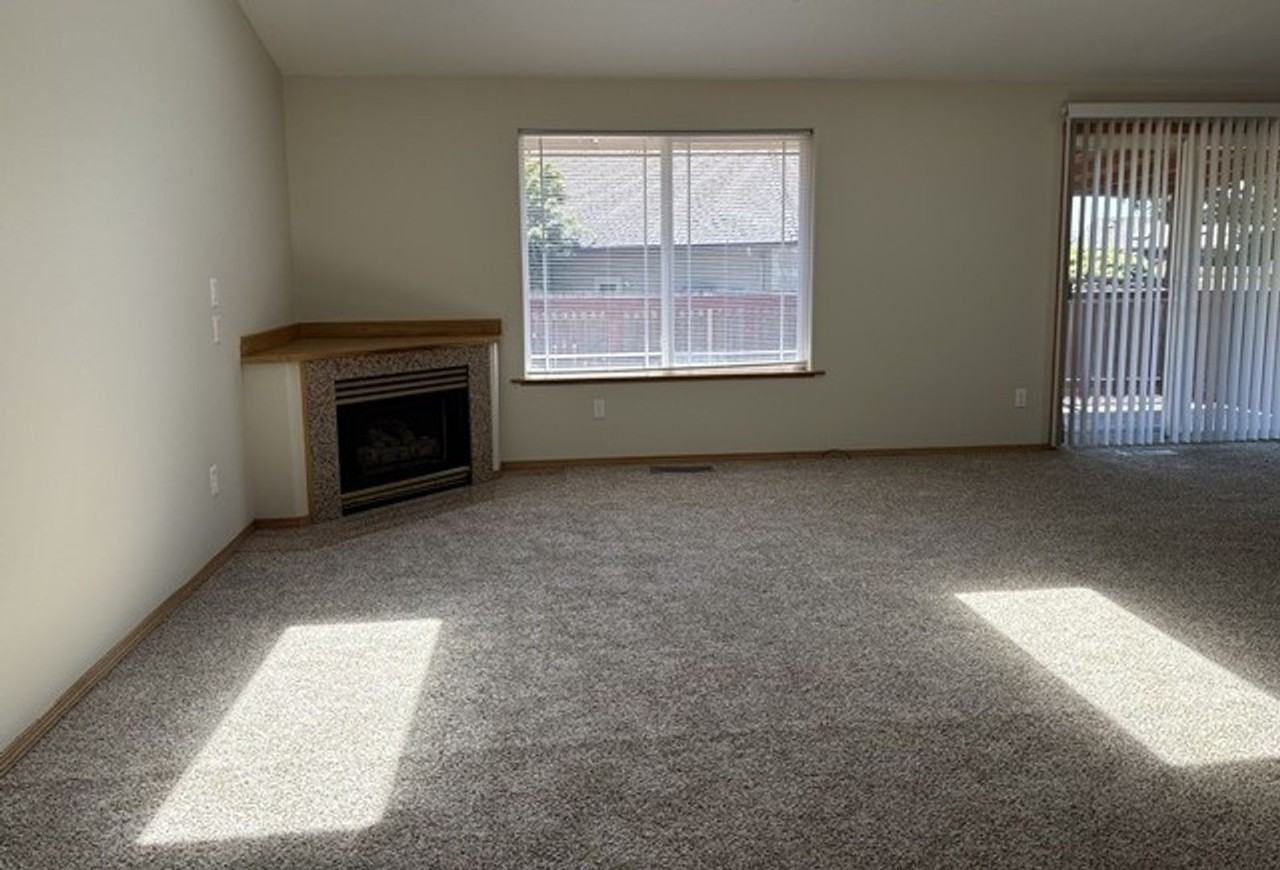 1398 Northern Heights Loop Ne - Photo 3 of 17